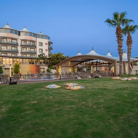 Ξενοδοχείο Sisushotel 4*
